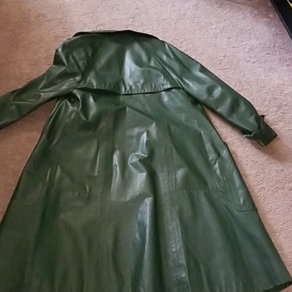 Coat - Picture 4 of 4